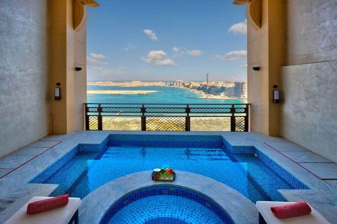 فنادق في دبي مع مسبح خاص