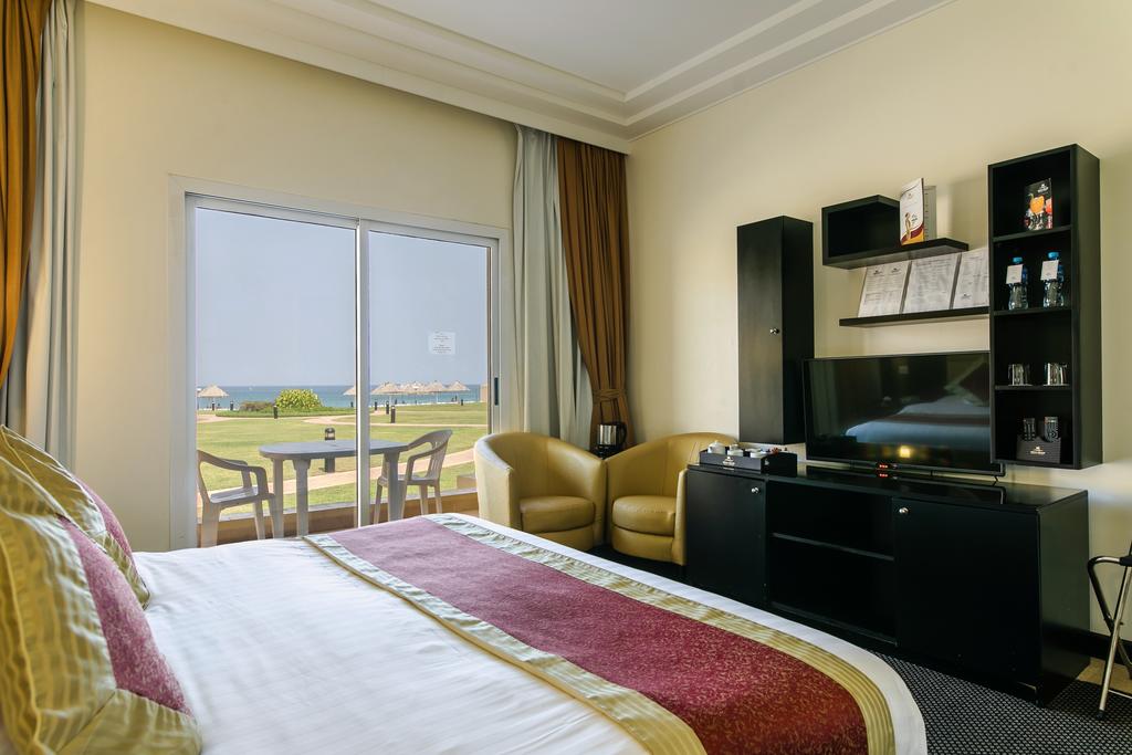 منتجع وفندق رويال بيتش دبا الفجيرة من أشهر فنادق في الفجيرة مع مسبح خاص