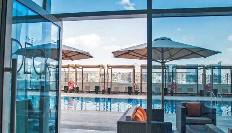 فندق راديسون بلو عجمان أشهر فندق في عجمان مع مسبح خاص
