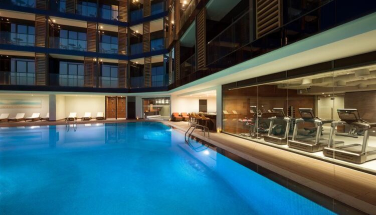 فندق ويندام جاردن كورنيش عجمان أحد أفضل الخيارات للباحثين عن فنادق عجمان مسبح خاص

