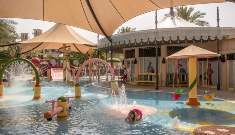 جميرا القصر دبي  أحد افضل فنادق دبي للاطفال 