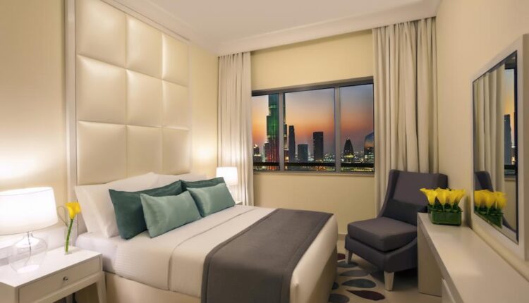 فندق داماك ميزون شارع دبي مول من فندق اطلاله على نافورة دبي