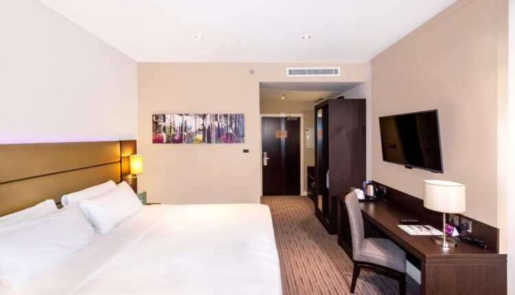 فندق بريمير ان دبي الجداف أبرز الخيارات ضمن فنادق قريبة من المترو في دبي