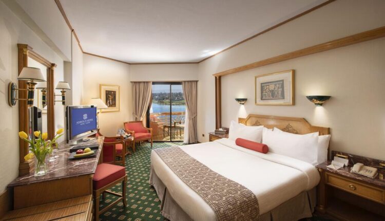 تتمتّع جميع الأجنحة الفندقية المُكيّفة في فندق سونستا الاقصر بإطلالات مذهلة وجذّابة على نهر النيل . 