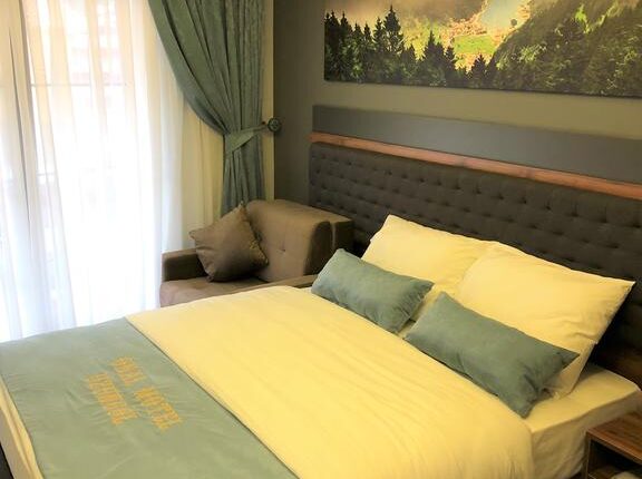 فندق اونال موتيل اوزنجول من أهم فنادق اوزنجول على البحيرة