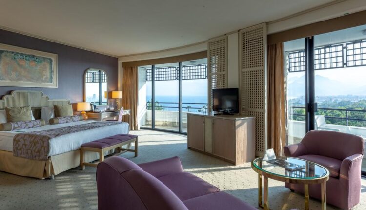 فندق ريكسوس داون تاون انطاليا من فنادق أنطاليا الفاخرة على البحر