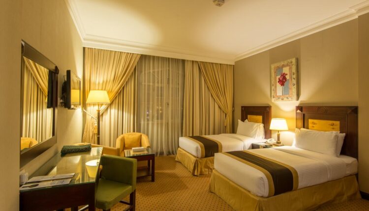 فندق ويفز انترناشونال مسقط صرح عملاق فاخر من افضل فنادق رخيصة في الخوير
