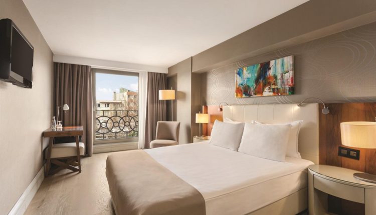 تميَّز فندق رمادا جراند بازار اسطنبول بأنه من فنادق 4 نجوم في لالالي اسطنبول
