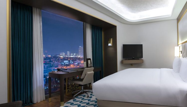 يعتبر فندق هيلتون اسطنبول كوزياتاجي من أوائل الفنادق التي يُفضلها السائحين الباحثين عن الإقامة في فنادق في شارع بغداد اسطنبول