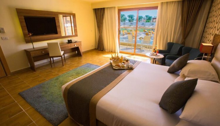 يحظى فندق آكوا بلو شرم الشيخ ذو الأربع نجوم أحد أشهر قائمة فنادق شرم الشيخ اكوا بارك بمكان متميز في محور المدينة