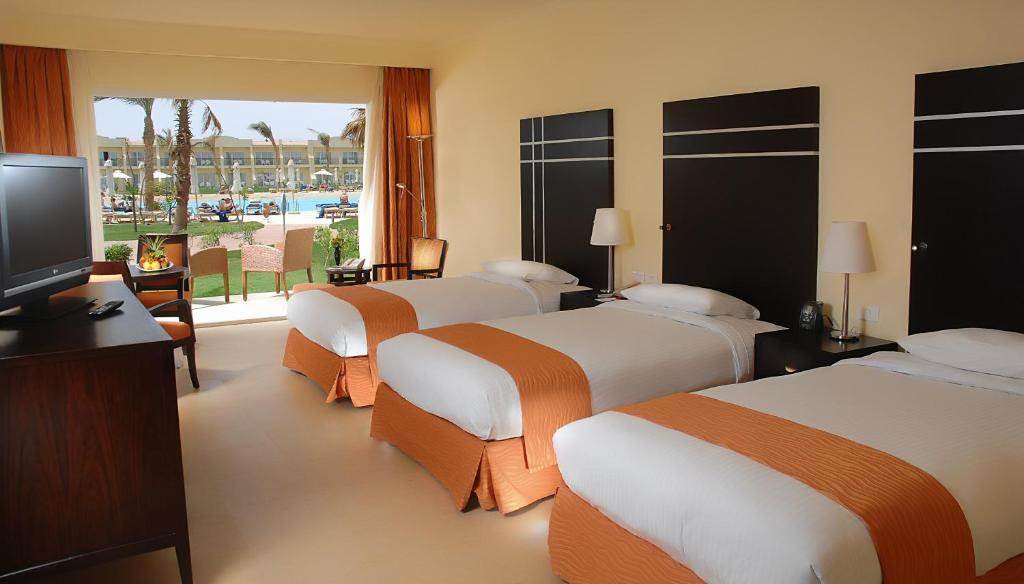 فندق هيلتون شاركس باي من افخم فنادق شرم الشيخ على البحر