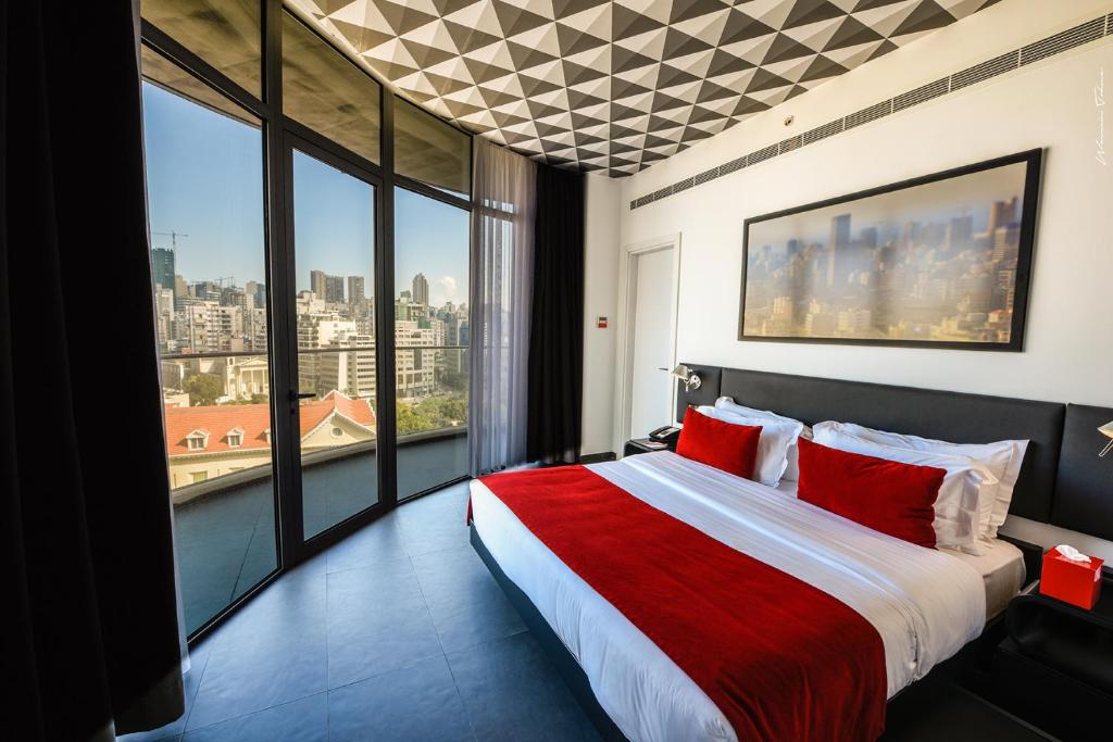 فندق ذا سمولفيل بيروت أحد افضل الخيارات ضمن افخم فنادق بيروت