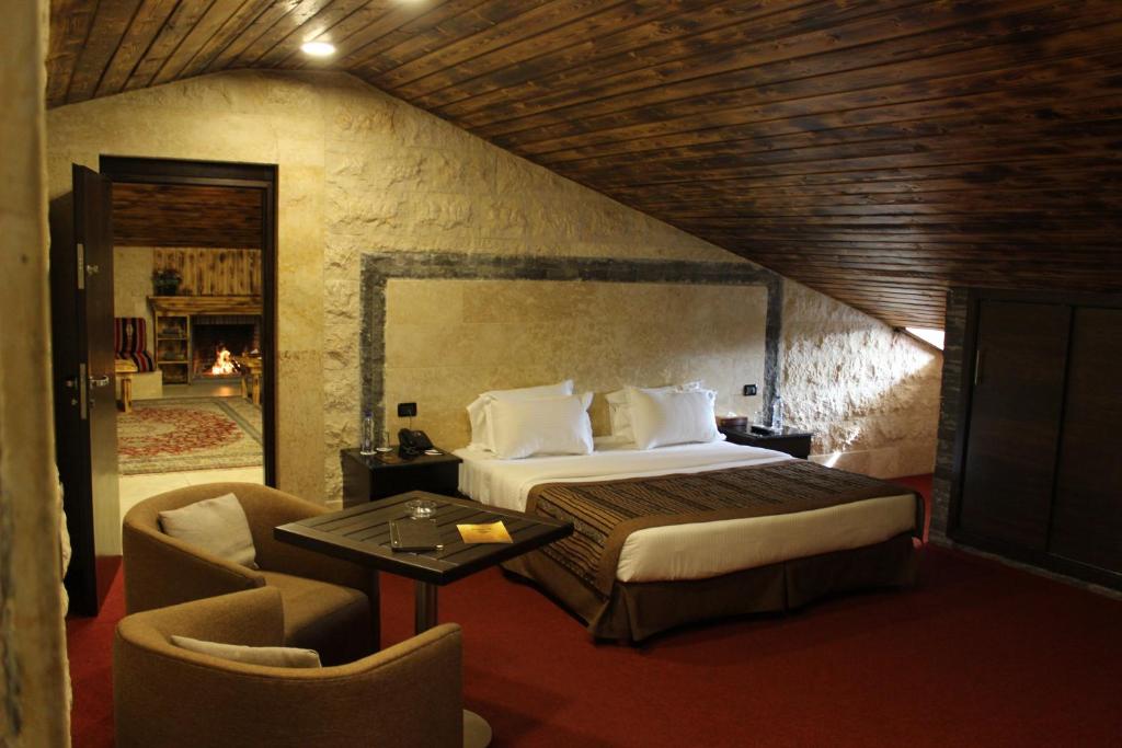 فندق ريستون جونية لبنان واحد من افضل الفنادق في جونيه