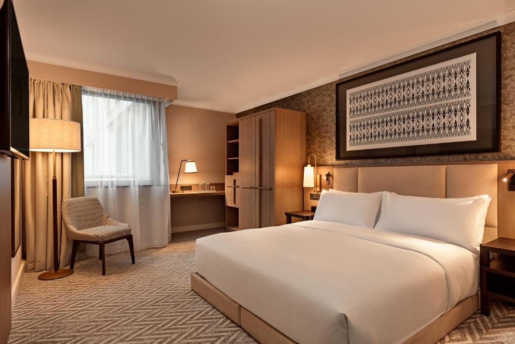 فندق هيلتون فيينا شتاد بارك من أبرز الخيارات على قائمة فنادق فيينا في ساحة ستيفنز