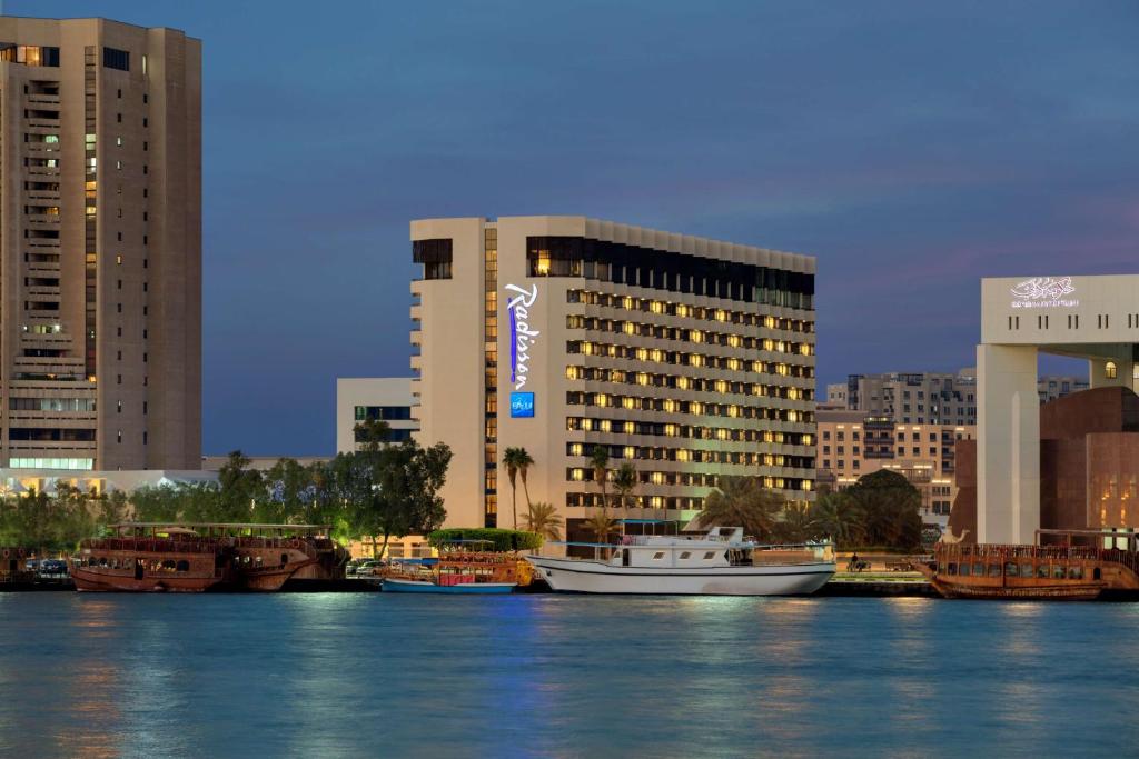 فندق راديسون بلو الخور دبي