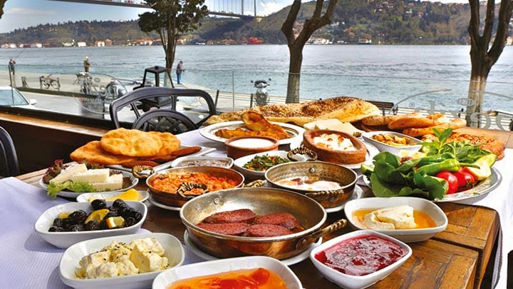 مطعم لقمة اسطنبول في طليعة مطاعم اسطنبول الرائعة
