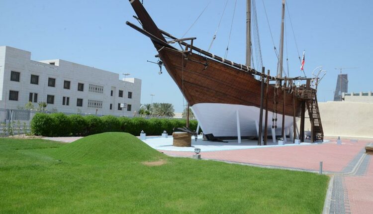 يقع متحف الكويت الوطني في شارع الخليج العربي، وهو من أهم معالم الكويت، وقد تم افتتاحه عام 1986 ميلادياً، ويتكون مبنى المتحف من أربعة مبان متصلة ببعضها البعض