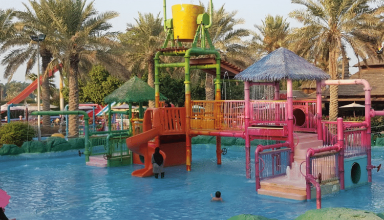 يختلف الترفيه في الكويت عن الأماكن الأخرى حيث يقدم مجموعة واسعة من الخيارات التي تناسب جميع الأعمار، تقع حديقة المسيلة المائية بالقرب من شاطئ المسيلة وقد حققت نجاحًا كبيرًا منذ افتتاحها عام 1992