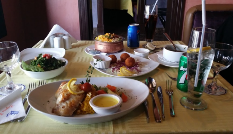  يُعتبر مطعم السنبوك من أشهر مطاعم جزيرة الدغيثر في الخبر