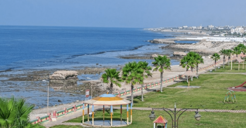 شاطئ العزيزية الخبر أحد أشهر خيارات الزيارة في شواطئ الخبر