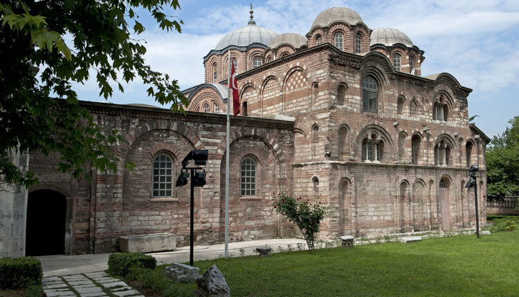 جامع الفاتحية إسطنبول من الأماكن السياحية في منطقة الفاتح العتيقة