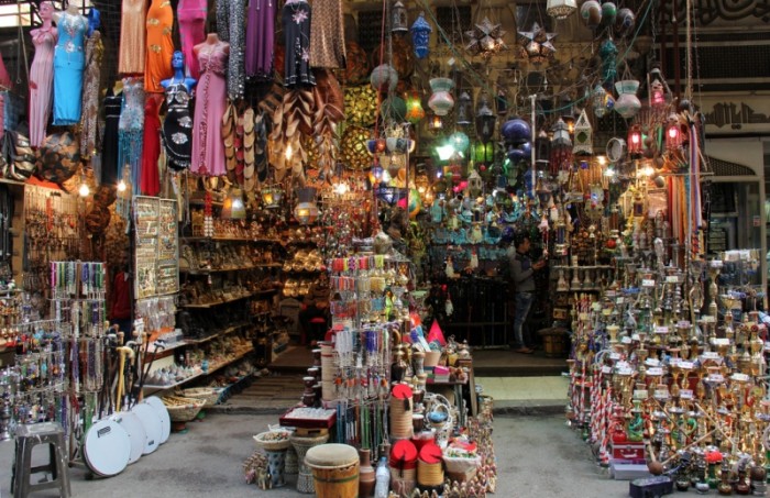 سوق زنقة الستات الإسكندرية أشهر سوق في الإسكندرية
