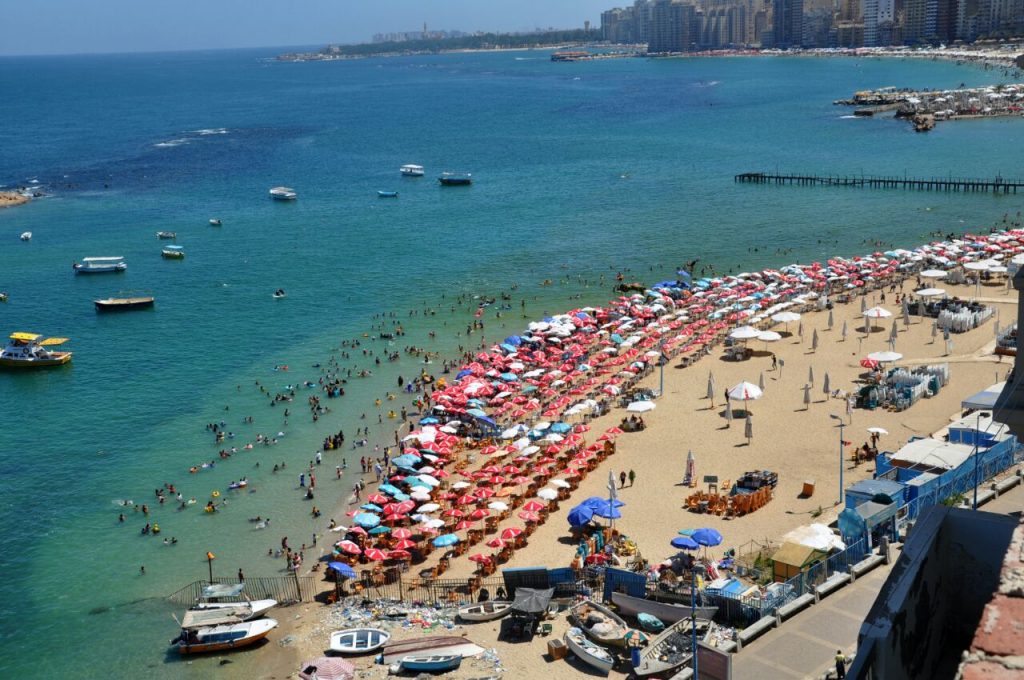 شاطئ الدخيلة الإسكندرية من  أروع شواطئ الإسكندرية المميزة