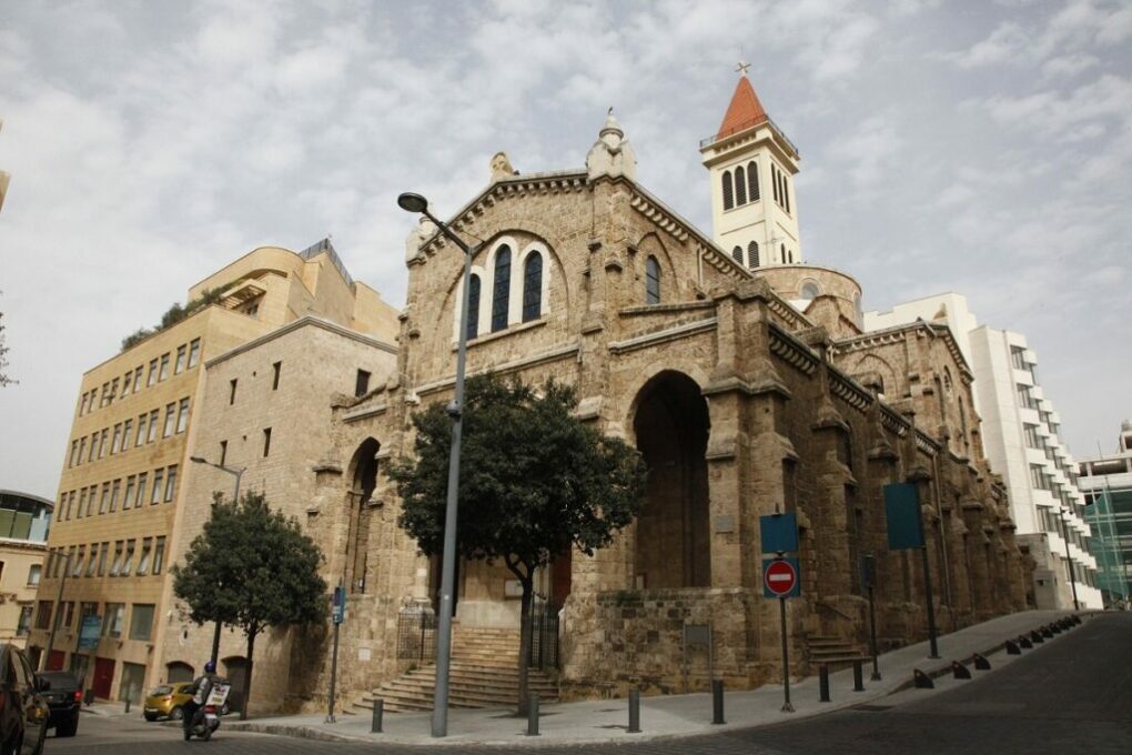 منطقة باب إدريس بيروت هي منطقة تجارية في بيروت