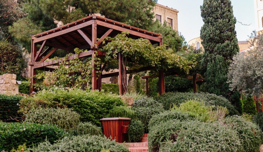 تُعتبر من أجمل الحدائق العمة في بيروت.