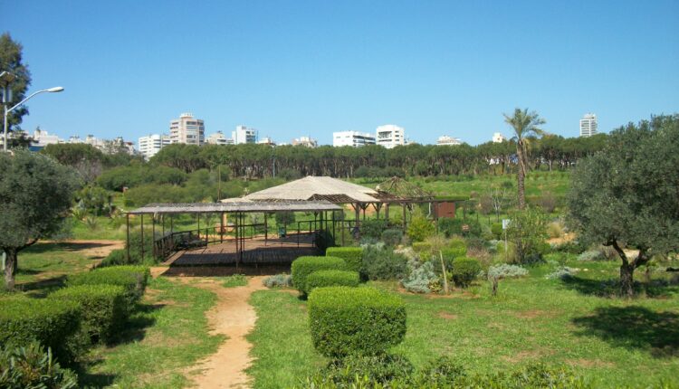  تشتهر حديقة الغفران بيروت بأنها من اجمل منتزهات بيروت