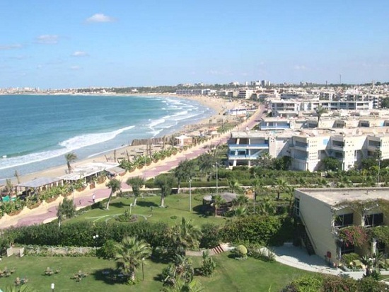 شاطئ المعمورة بالإسكندرية من أجمل شواطئ الإسكندرية