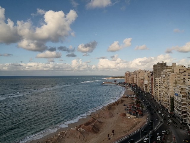 شاطئ ميامي الإسكندرية من أهم وأجمل شواطئ الإسكندرية