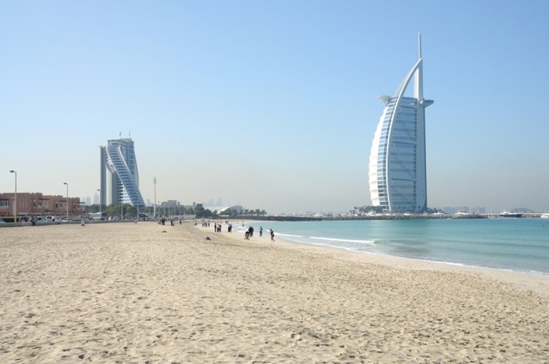 شاطئ الشروق دبي