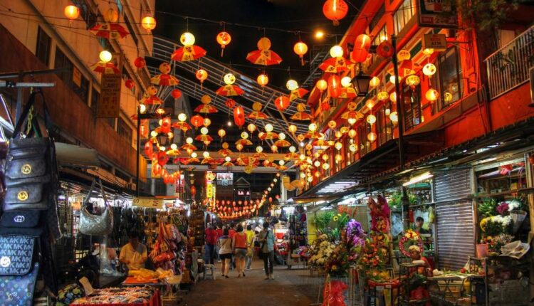 يعرف السوق الصيني بأنه من أشهر واروع المعالم السياحية في كوالالمبور.