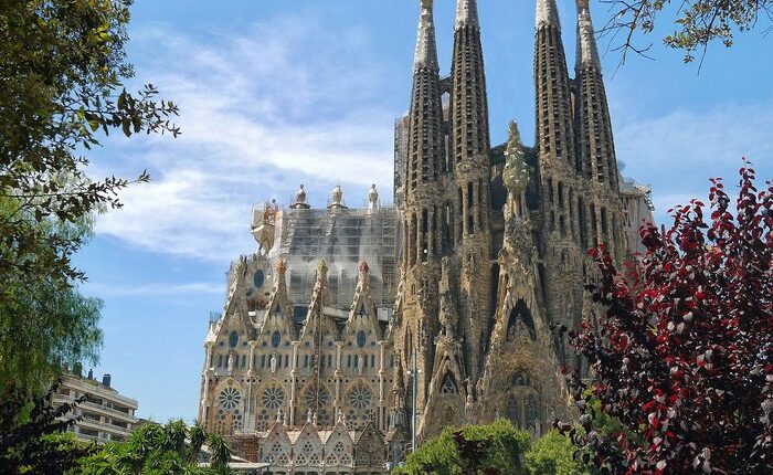تعد كاتدرائية برشلونة من أفضل الأماكن في برشلونة