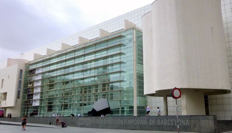  متحف برشلونة للفن المعاصر من اشهر أماكن سياحية في برشلونة،