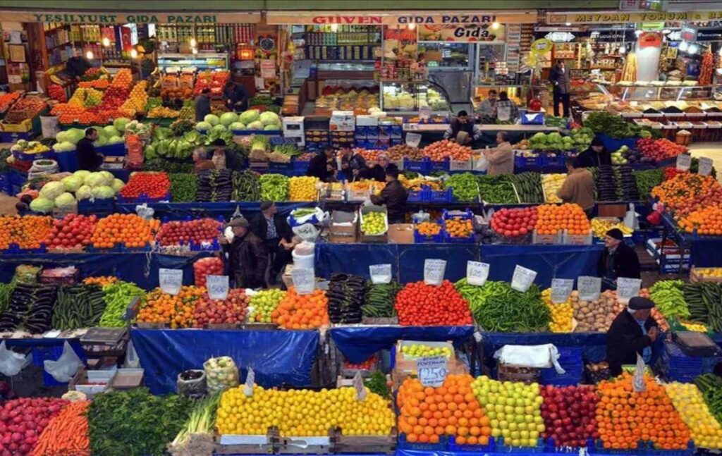 السوق الرئيسي في أنطاليا