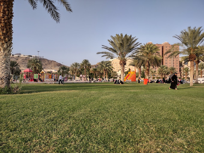 حديقة الخطاطين العزيزية مكة من أجمل مزارات في مكة المكرمة