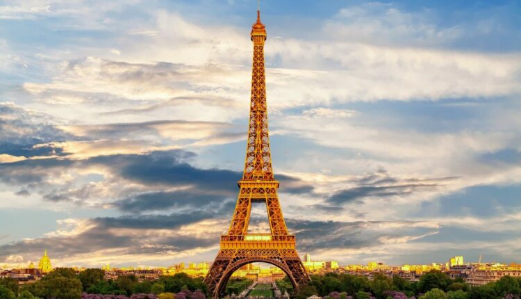 برج إيفل باريس من أفضل الأماكن في باريس لشهر العسل