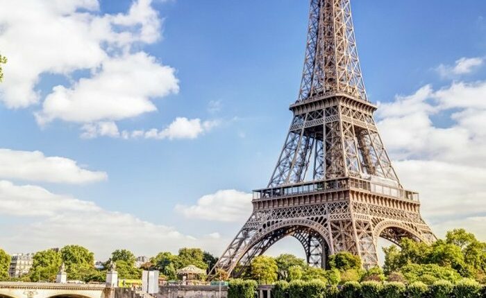 برج إيفل باريس من أجمل الأماكن في باريس.
