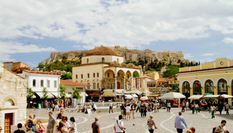يعتبر أسواق أمونيا من أشهر أسواق أثينا الشعبية 