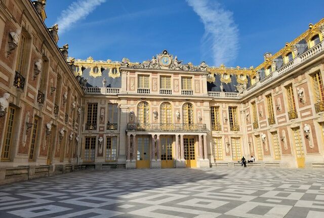  قصر فرساي في باريس من أكثر أماكن السياحة في باريس شهرة وتمييزا