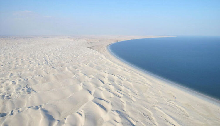 شاطئ البريمي سلطنة عمان