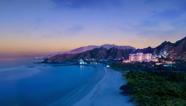 شاطئ البستان سلطنة عمان من أجمل شواطئ سلطنة عمان
