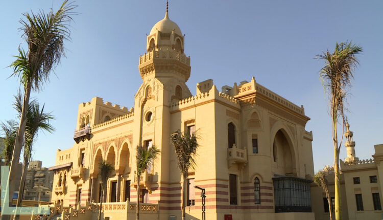 يعد  قصر السلطان من أكثر المعالم السياحية في صلالة شهرة وتمييزا 