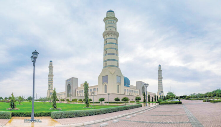  مسجد السلطان قابوس من ضمن أحد أكبر معالم صحار السياحية