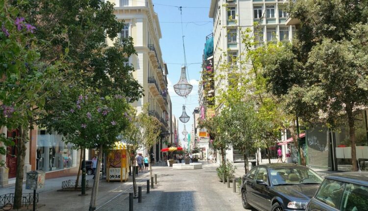 واحد من أهم و أشهر أسواق أثينا هو شارع إرمو