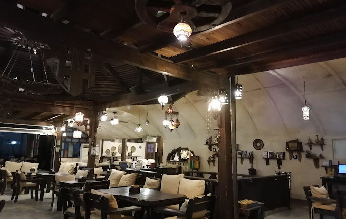مطعم ركوة كنان العقبة من أشهر مواقع سياحية في العقبة.
