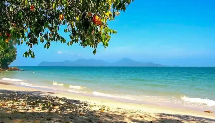 شاطئ بانتاي كاهاي بولان من أجمل الشواطئ في كوالالمبور.
