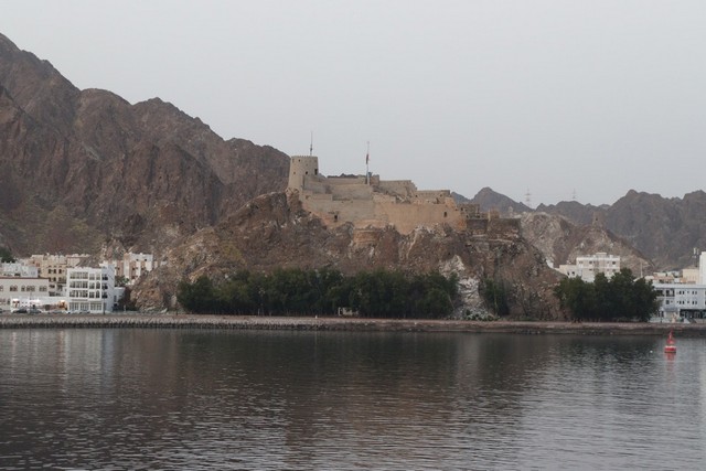 قلعة مطرح هي أحلى مكان سياحي للشباب في مسقط

